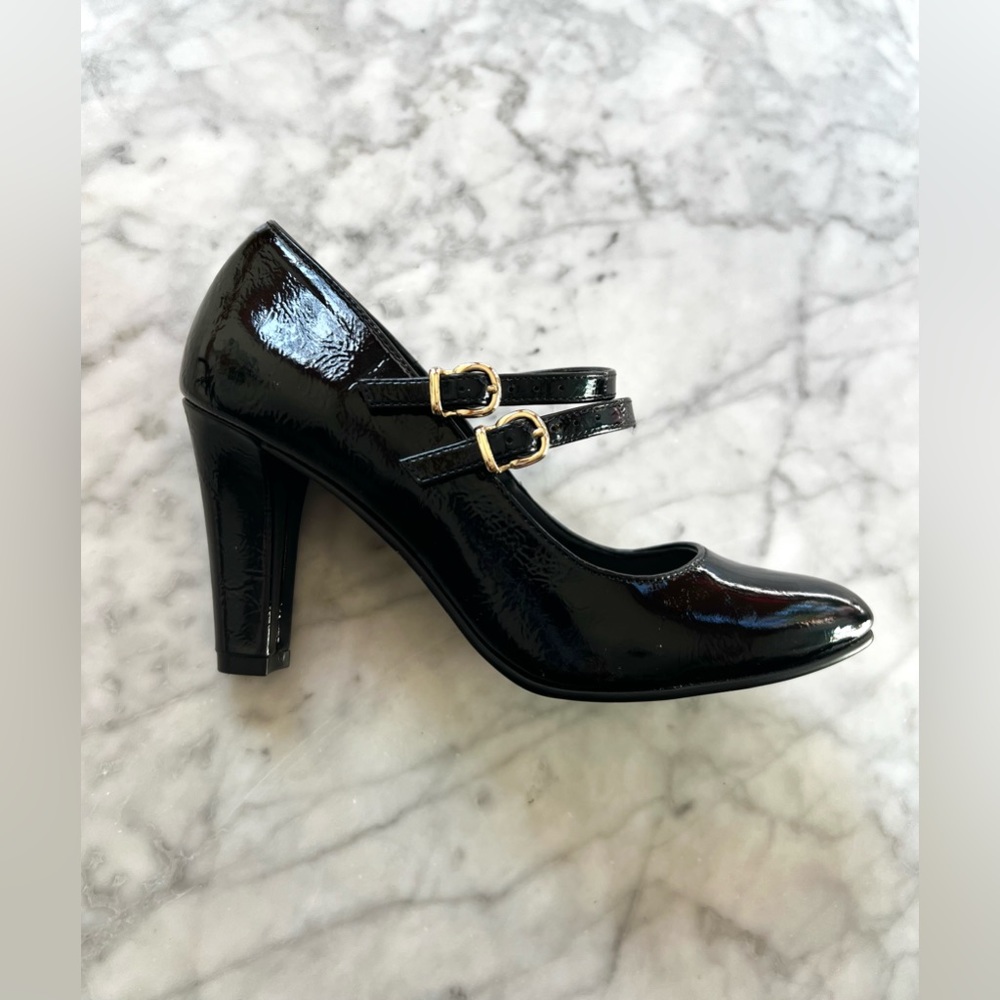 Kelly & Katie / Black Patent Mary Jane Pumps (like new) / 6 / 3.5” heel